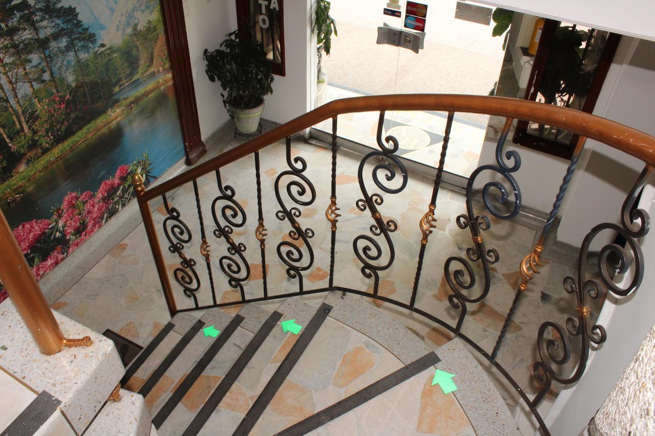 Hotel Venecia Confort Pasto Exterior foto